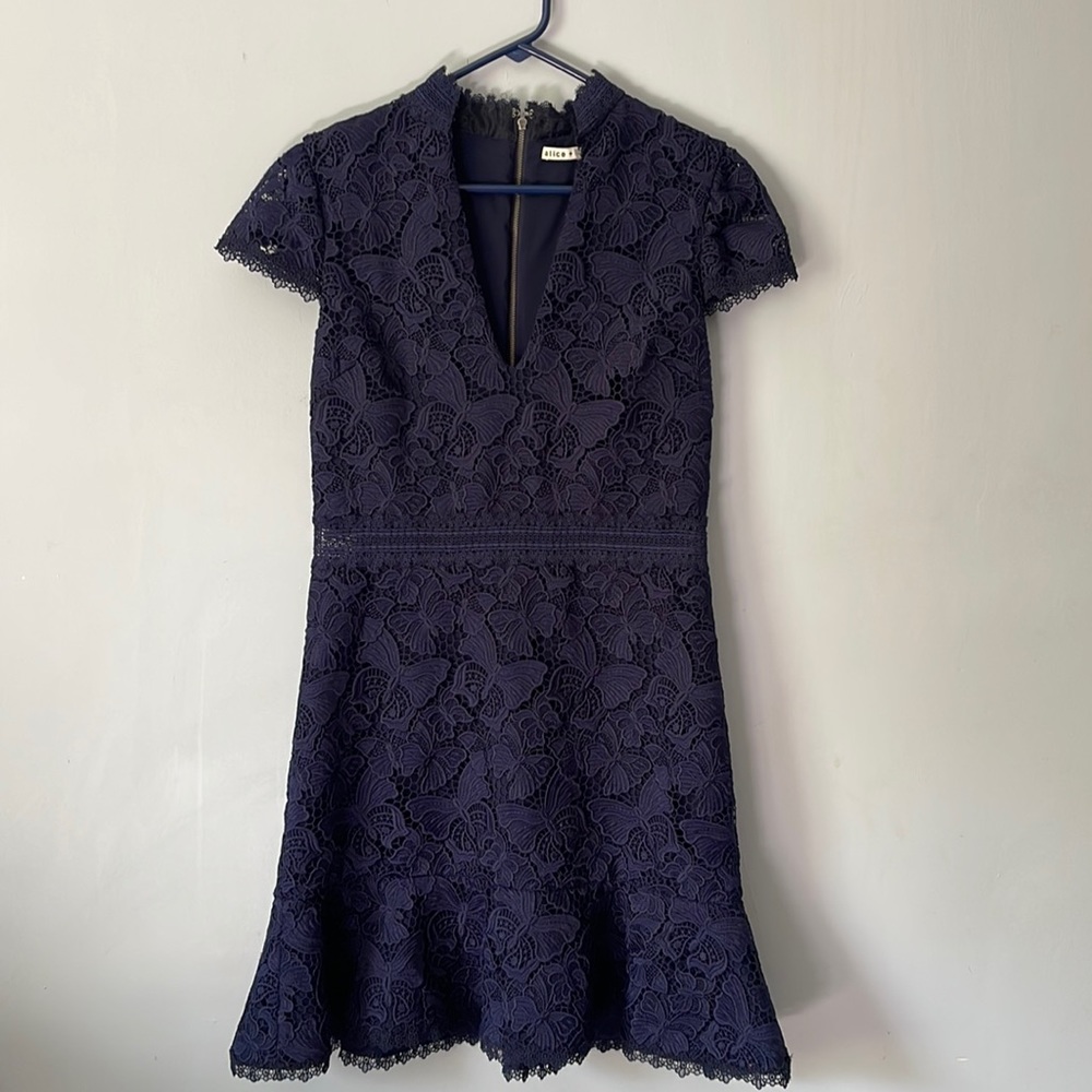 Gorgeous Alice + Olivia navy dress size 10